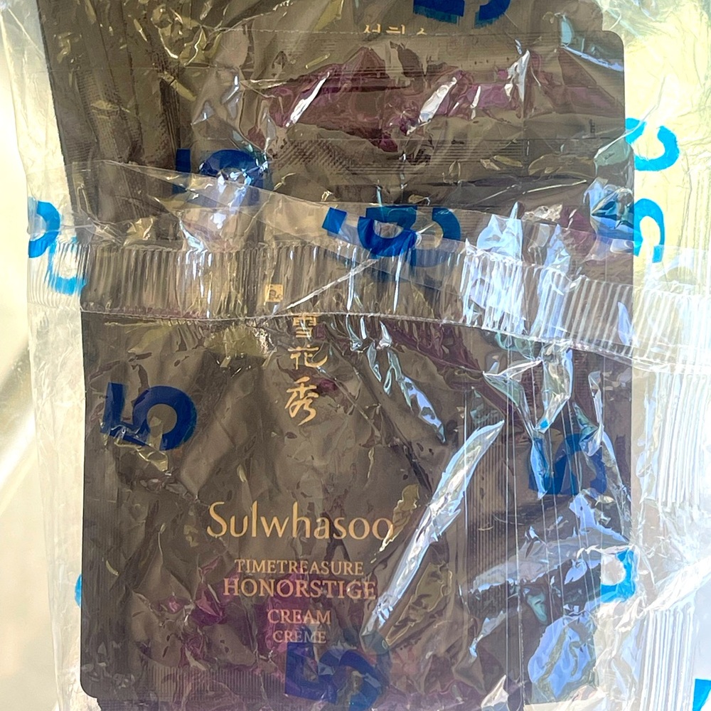 Sulwhasoo Timetreasure Honorstige Cream 24 pieces, total  24ml, expired 2026